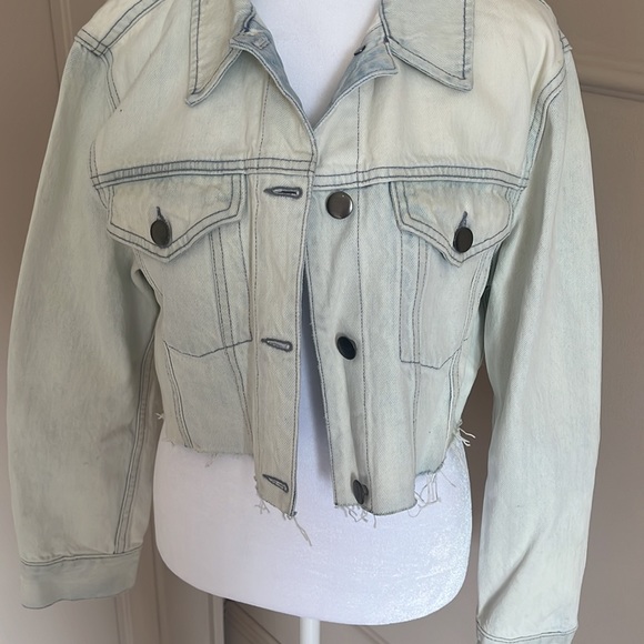 Frame cropped denim jacket - Picture 2 of 6